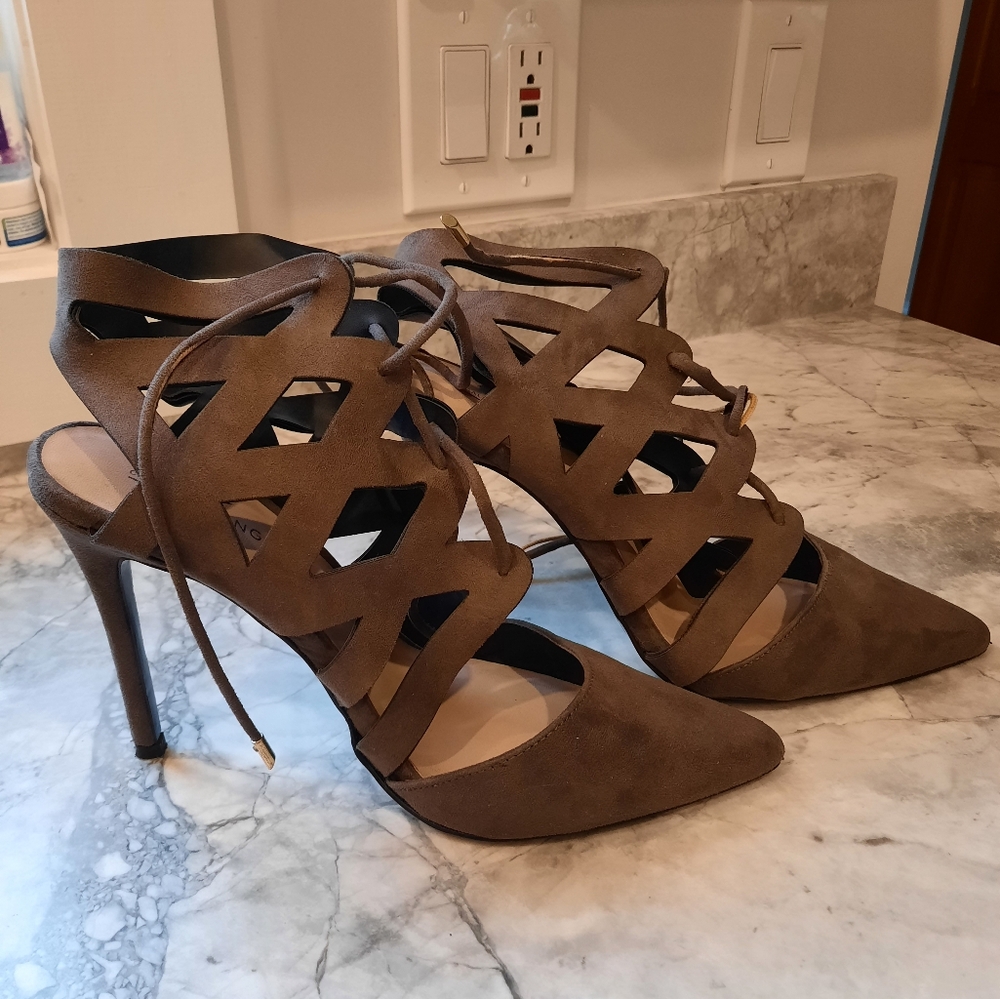 SIZE 10 shoes